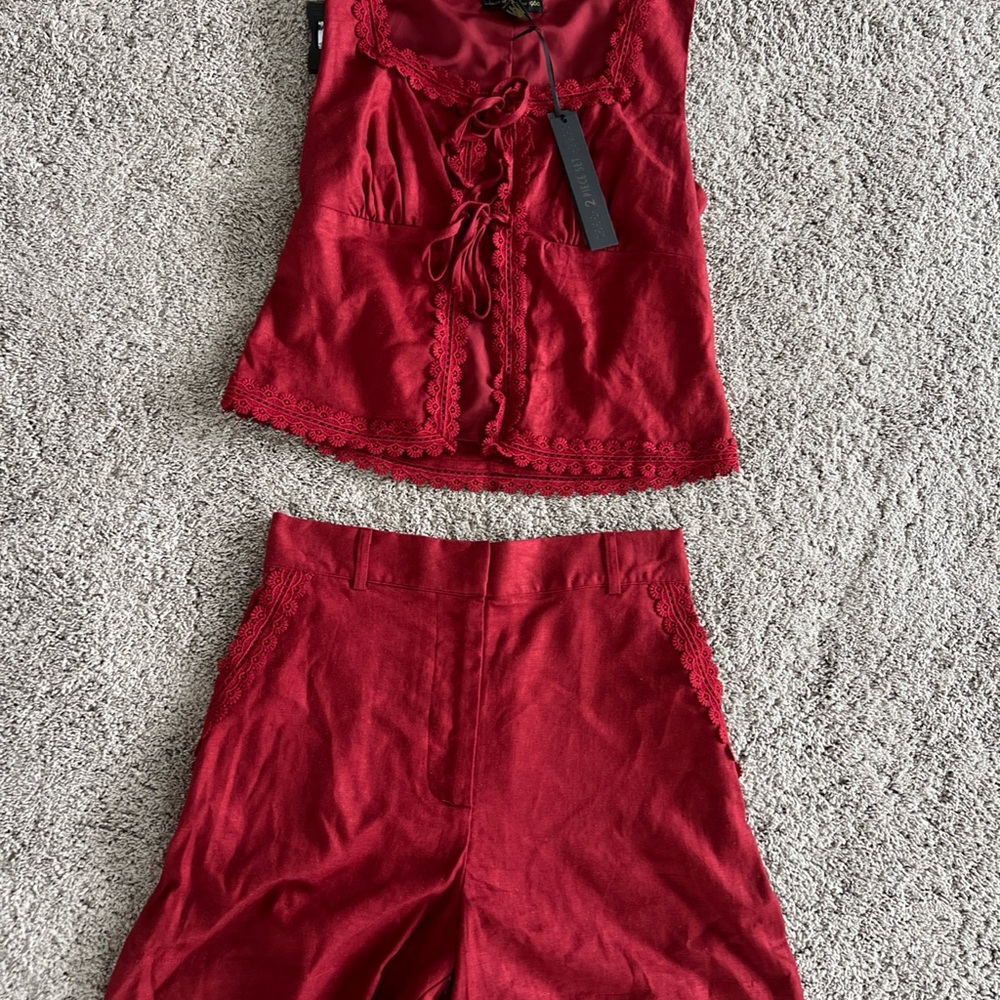 House of Harlow 1960 Red Lace outfit set size small shorts